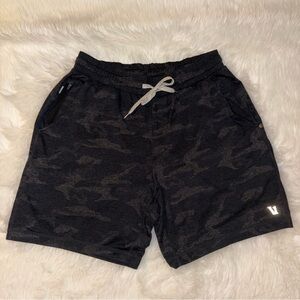 Vuori Men’s Ponto Performance Shorts - Navy Camo - SM